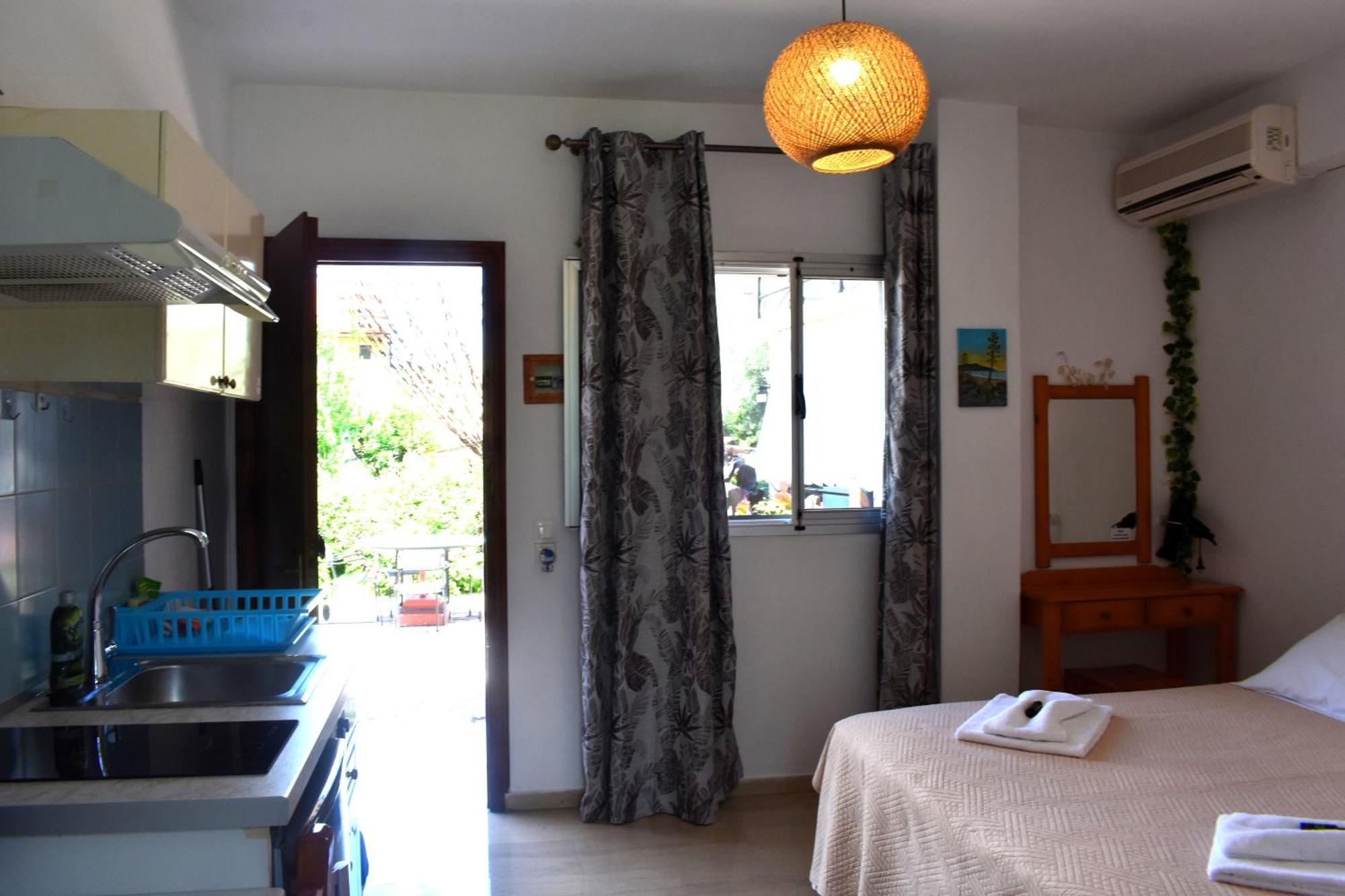 Kostas Studios Agios Georgios Pagon Exterior foto