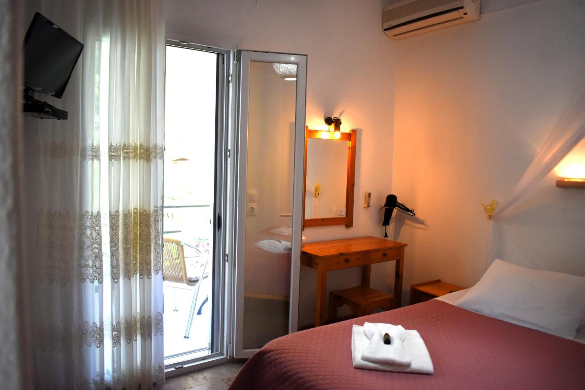 Kostas Studios Agios Georgios Pagon Exterior foto